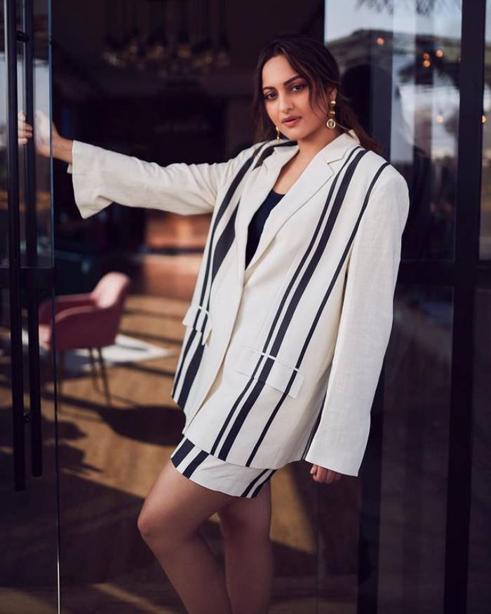 sonakshi sinha_teluguvox 3